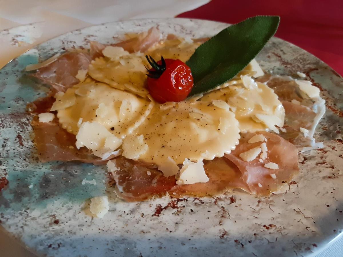Hotel Suedlohner Hof - Ristorante Da Fabio Buitenkant foto